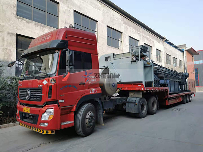 1600型斷橋鋁破碎機裝車發(fā)往重慶