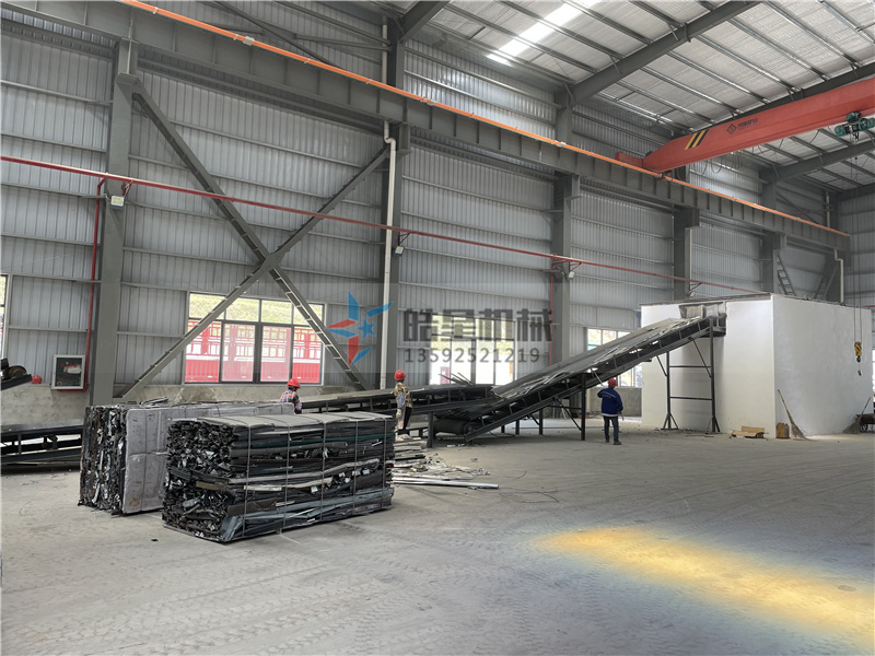 鋁合金破碎機設(shè)備現(xiàn)場