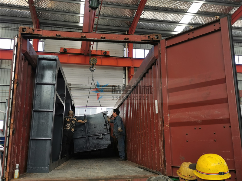 <a href='http://oaphp.cn/feilv/1660.html' target='_blank'><span>斷橋鋁破碎機(jī)</span></a>設(shè)備出口網(wǎng)南非客戶