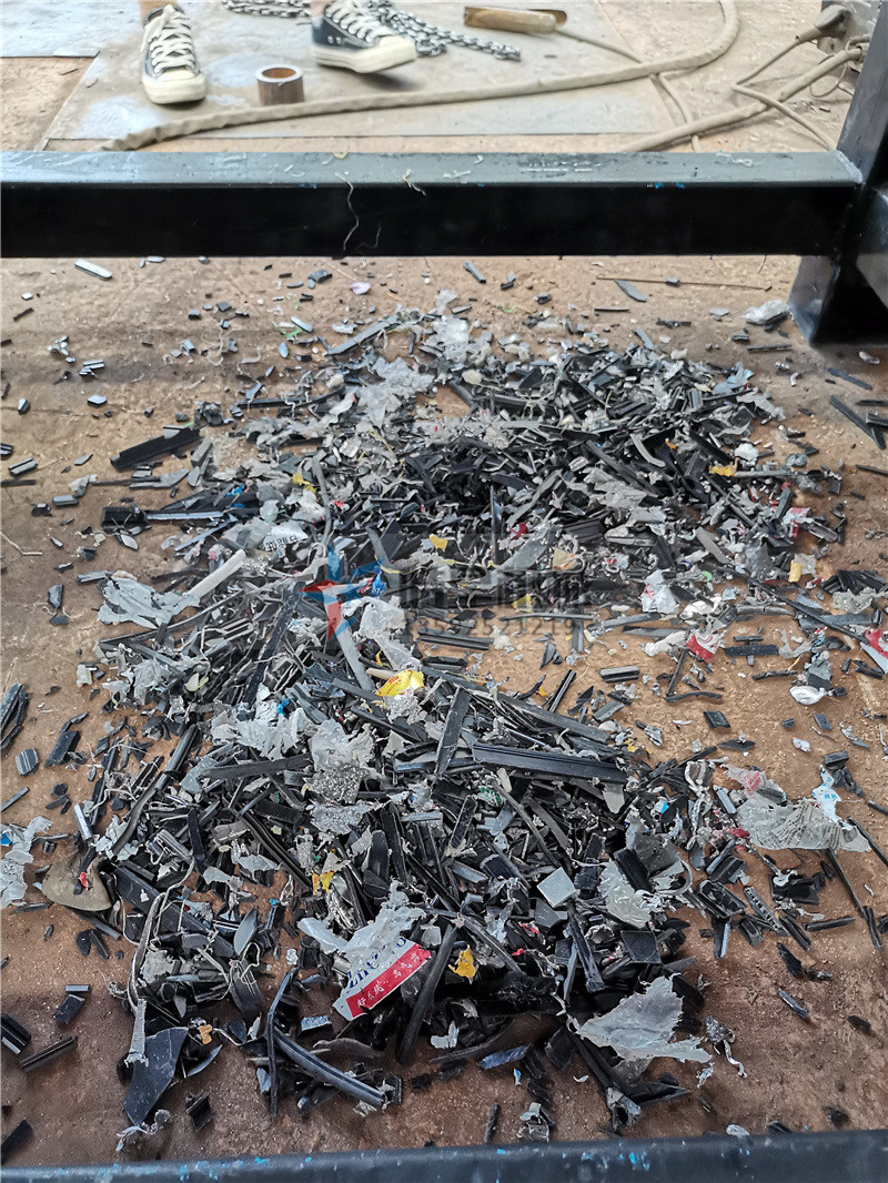 <a href='http://oaphp.cn/ptsb/1033.html' target='_blank'><span>渦電流分選機(jī)</span></a>|<a href='http://oaphp.cn/psxl/1278.html' target='_blank'><span>斷橋鋁破碎</span></a>分選效果